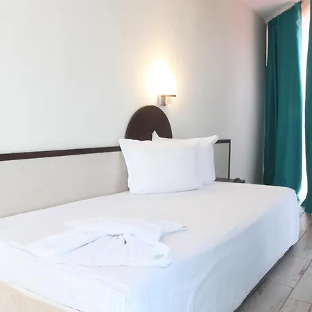 מלון Smartline Meridian 4*