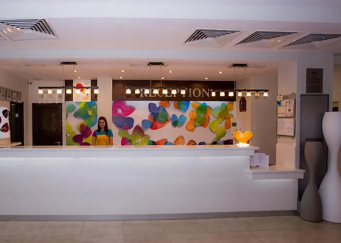 Отель Smartline Meridian