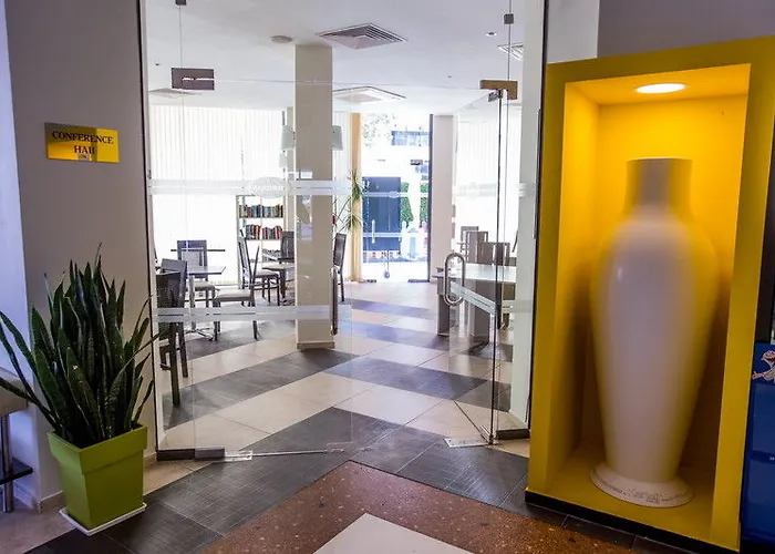 Отель Smartline Meridian