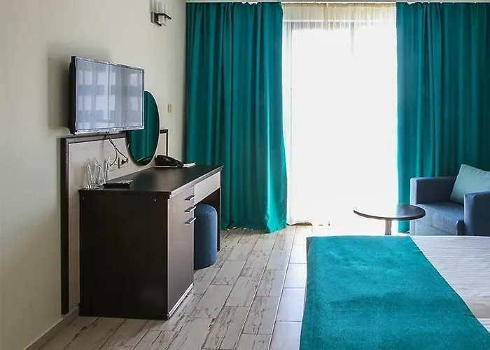 Отель Smartline Meridian Солнечный берег