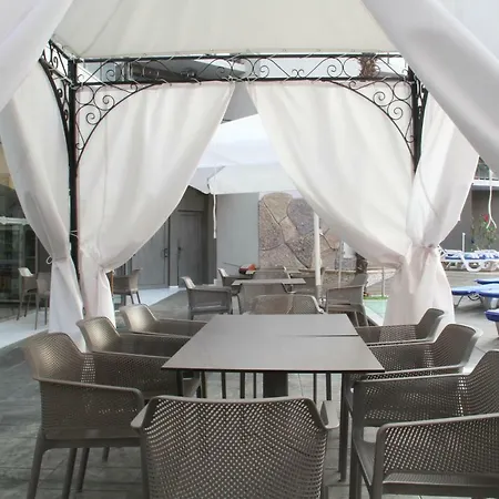Smartline Meridian Hotel Slantschew brjag