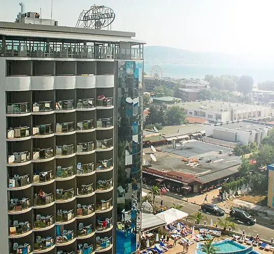 Smartline Meridian Хотел